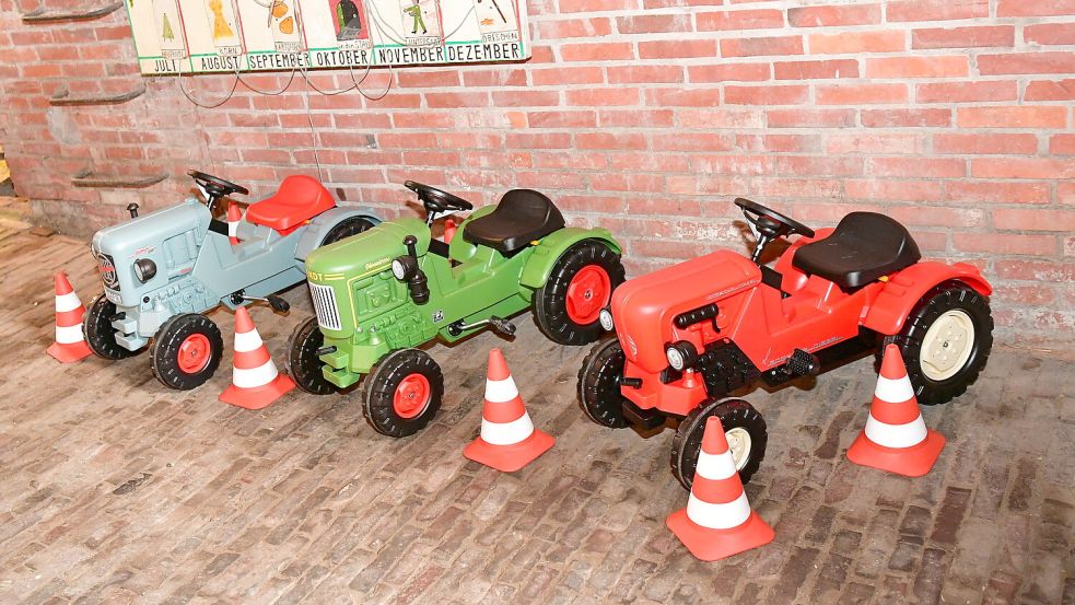 Auf diesen kleinen Traktoren können die jüngsten Museumsgäste seit kurzem die Umgebung erkunden.