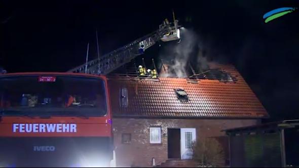 Feuer zerstört Haus in Wiesmoor