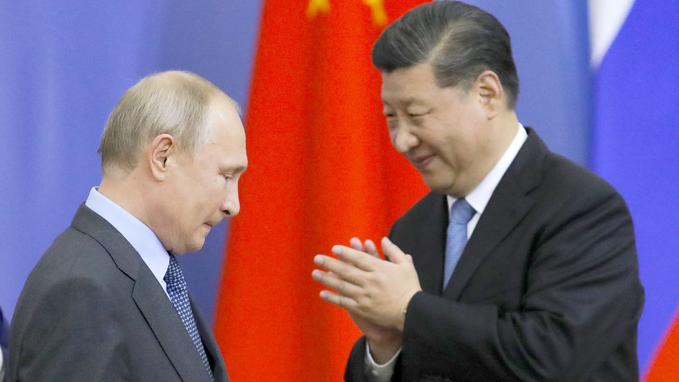Brüder im Geiste gegen den Westen: Russlands Präsident Wladimir Putin und Chinas starker Mann Xi Jinping. Foto: AP POOL
