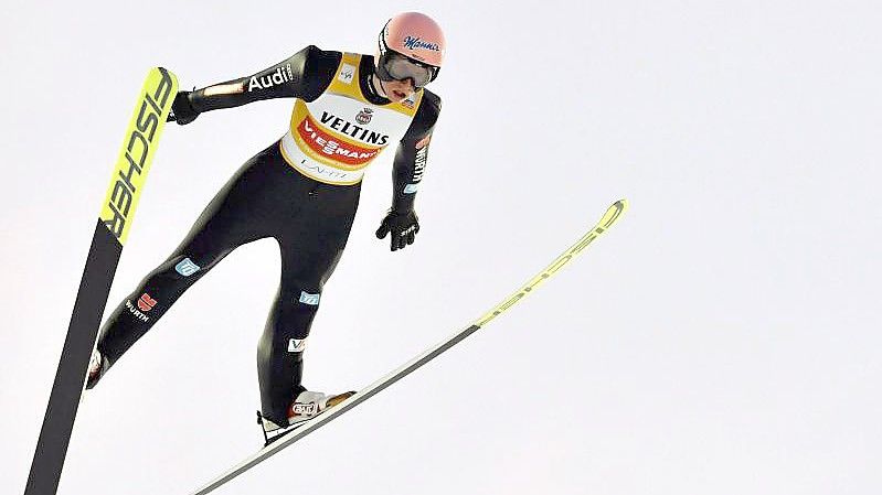 Skispringer Karl Geiger kam in Lahti nicht über den fünften Platz hinaus. Foto: Antti Yrjönen/Lehtikuva/dpa