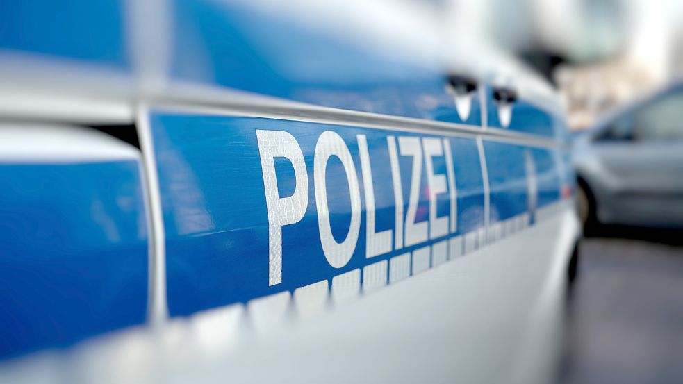 Die Polizei sucht nach dem Vorfall in Esterwegen nach dem Täter. Symbolfoto: Küverling/Fotolia