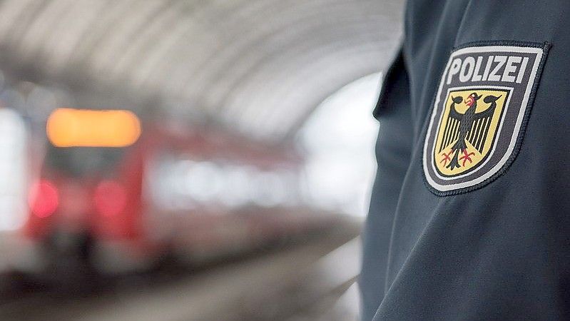 Beamte der Bundespolizei haben einen 40-Jährigen festgenommen. Symbolfoto: Bundespolizei