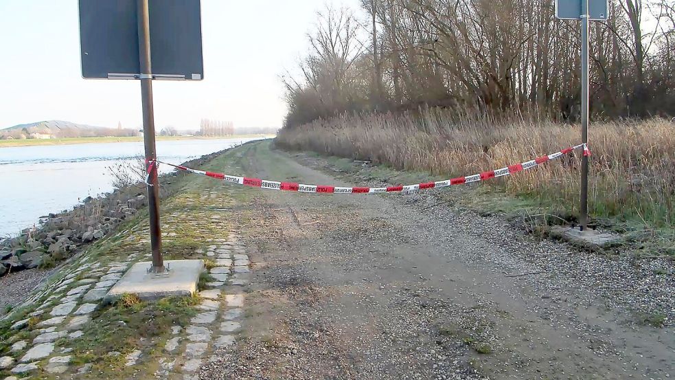Am Rheinufer sind in den vergangenen Wochen zwei Leichen gefunden worden. Die Polizei ermittelt gegen ein tatverdächtiges Ehepaar. Foto: René Priebe/pr-video/dpa