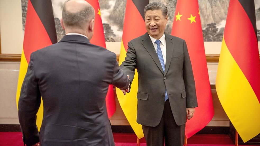 Höhepunkt der dreitägigen Visite: Chinas Staatspräsident Xi Jinping empfängt Bundeskanzler Olaf Scholz. Foto: dpa/Michael Kappeler
