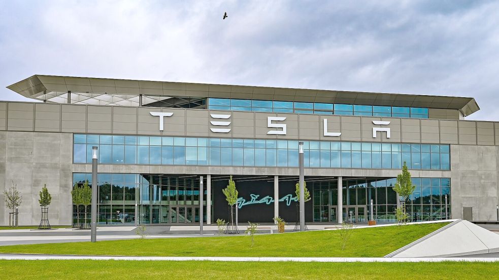 Die Tesla-Autofabrik in Grünheide bei Berlin. Foto: Patrick Pleul/dpa