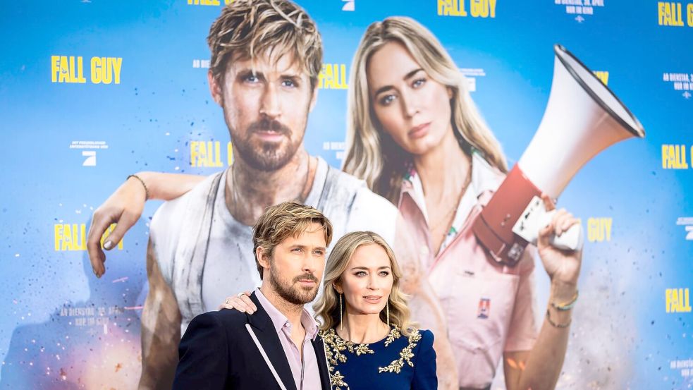 Ryan Gosling und Emily Blunt bei der Premiere des Films „The Fall Guy“. Foto: Christoph Soeder/dpa