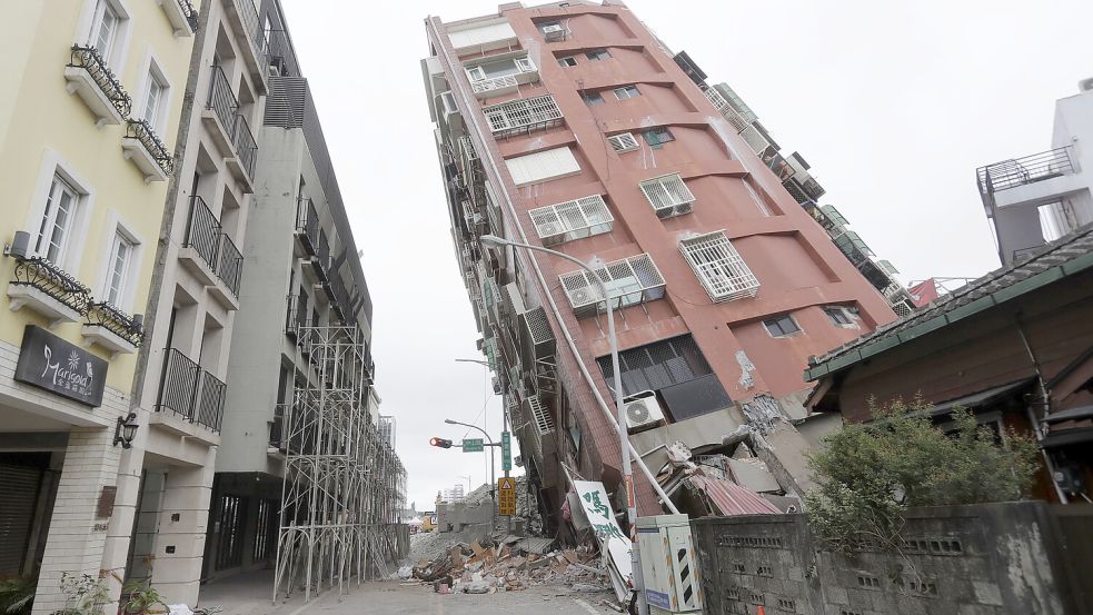 Anfang April hatte es ein schweres Erdbeben in Taiwan gegeben. Mindestens 17 Menschen starben. Foto: dpa/AP/Chiang Ying-ying