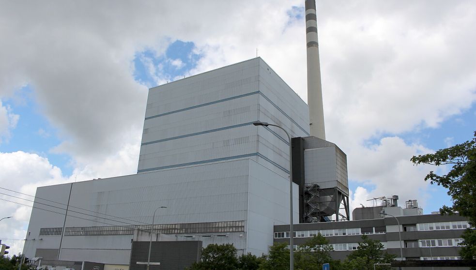 Das ehemalige Uniper-Steinkohlekraftwerk in Wilhelmshaven. Hier will das Unternehmen einen Großelektrolyseur zur Produktion von grünem Wasserstoff bauen. Foto: Oltmanns/Archiv
