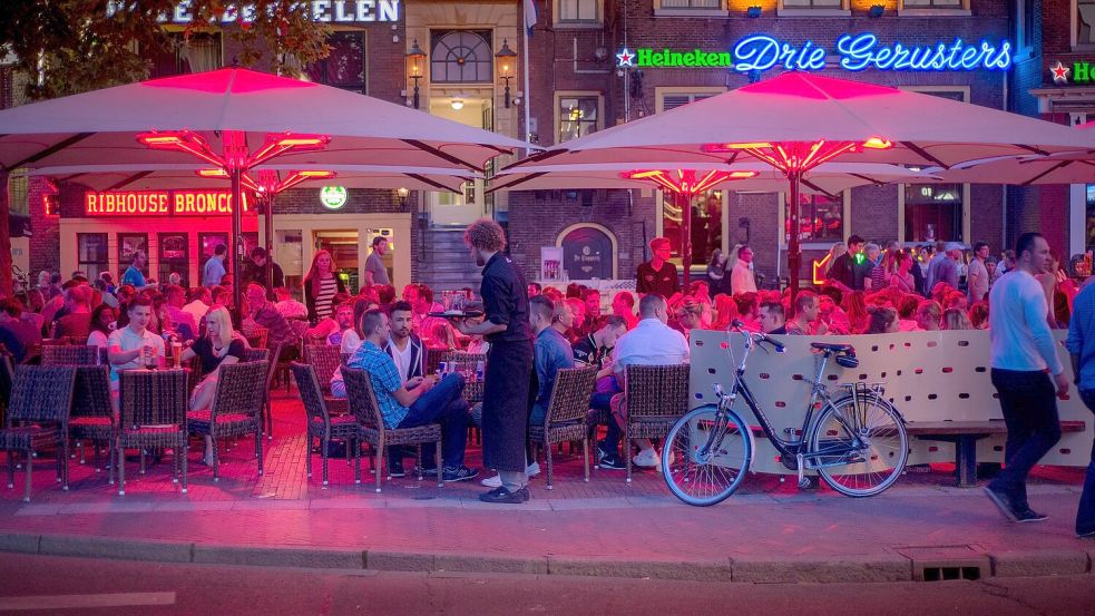 Die Tage, an denen Geschäfte und Lokale geöffnet haben, sind in den Niederlanden anders als diesseits der Grenze. Symbolfoto: Pixabay