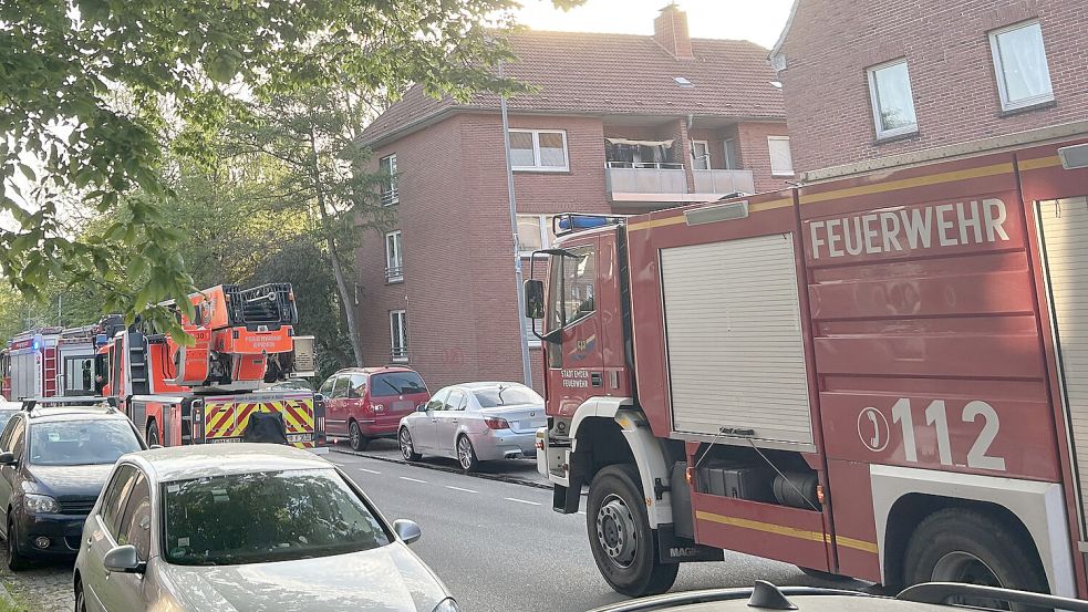 In Emden lief am frühen Freitagmorgen ein Feuerwehreinsatz. Foto: Weiden
