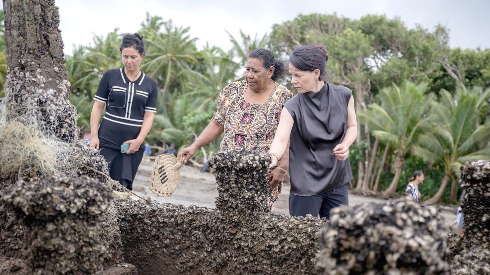 Im Mittelpunkt der einwöchigen Reise von Außenministerin Baerbock nach Australien, Neuseeland und Fidschi stehen die Sicherheitspolitik und der Klimaschutz. Foto: Sina Schuldt/dpa