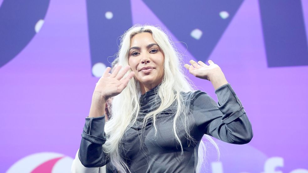 US-Superstar Kim Kardashian auf der Digital- und Marketingmesse OMR in Hamburg. Foto: Christian Charisius/dpa