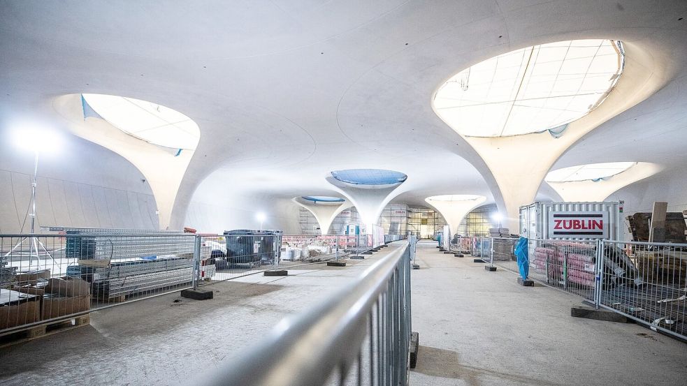 „Tage der offenen Baustelle“ am Stuttgarter Tiefbahnhof. Foto: Christoph Schmidt/dpa