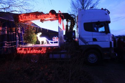 Zweiter Weihnachtskonvoi durch Moormerland - Bild 4