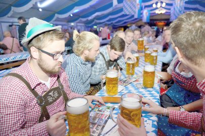 Wiesn-Stimmung in Remels - Bild 2