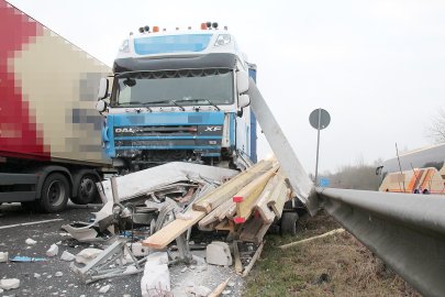 Schwerer Verkehrsunfall in Moormerland - Bild 6