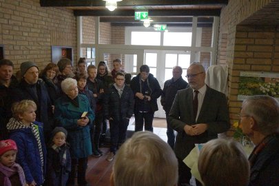 Büste von Pastor  Johann Gerhard Behrens in Detern enthüllt - Bild 3