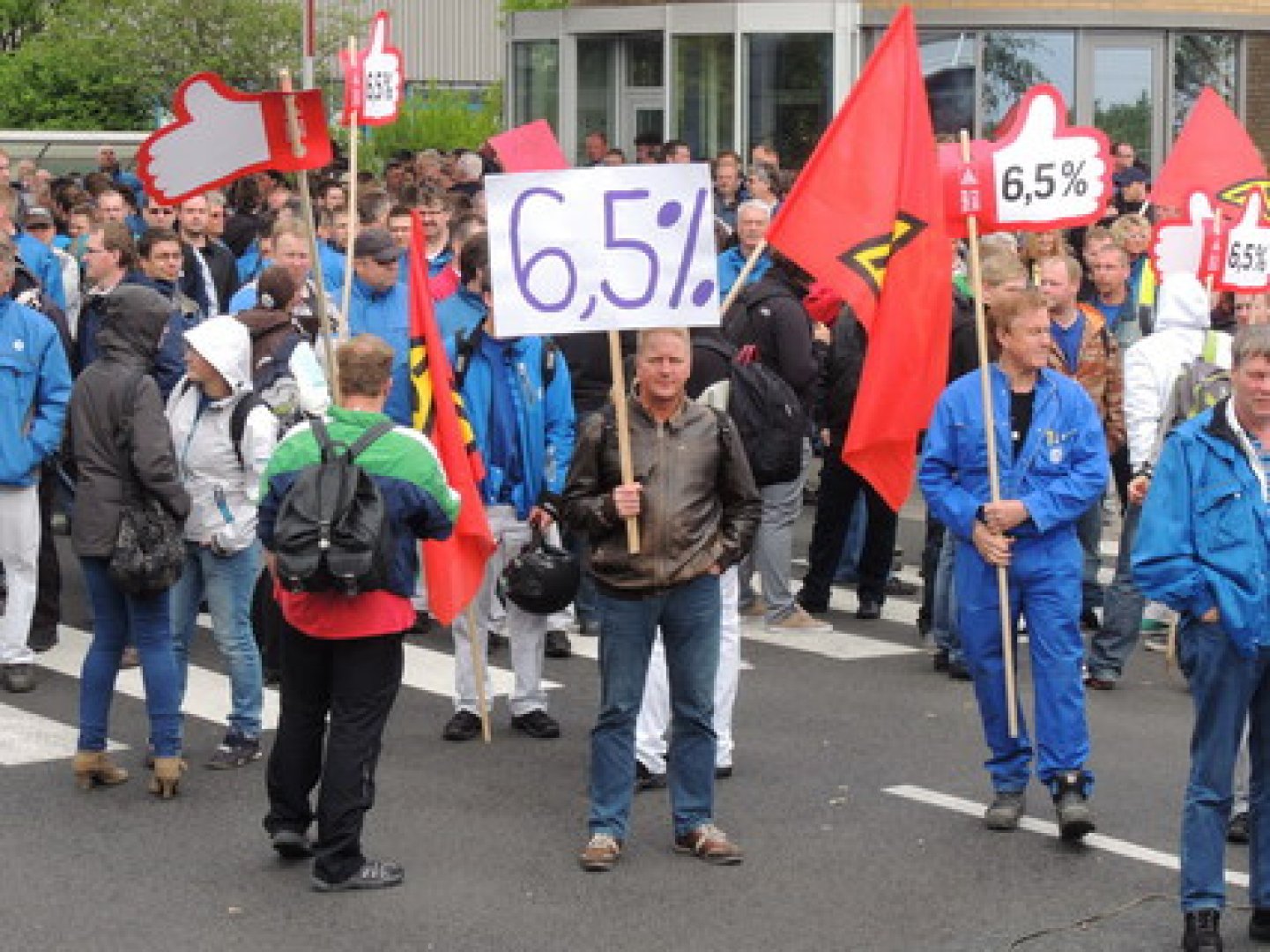 Protestkundgebung bei VW in Emden - Bild 1