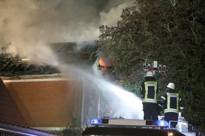 Ein Toter bei Großbrand in Norden - Bild 4