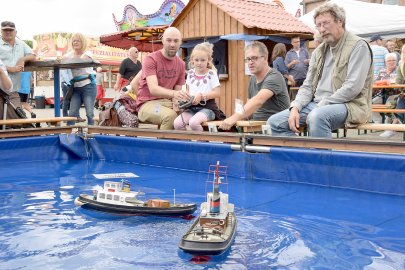 Viel Trubel beim Hafenfest in Ditzum - Bild 4