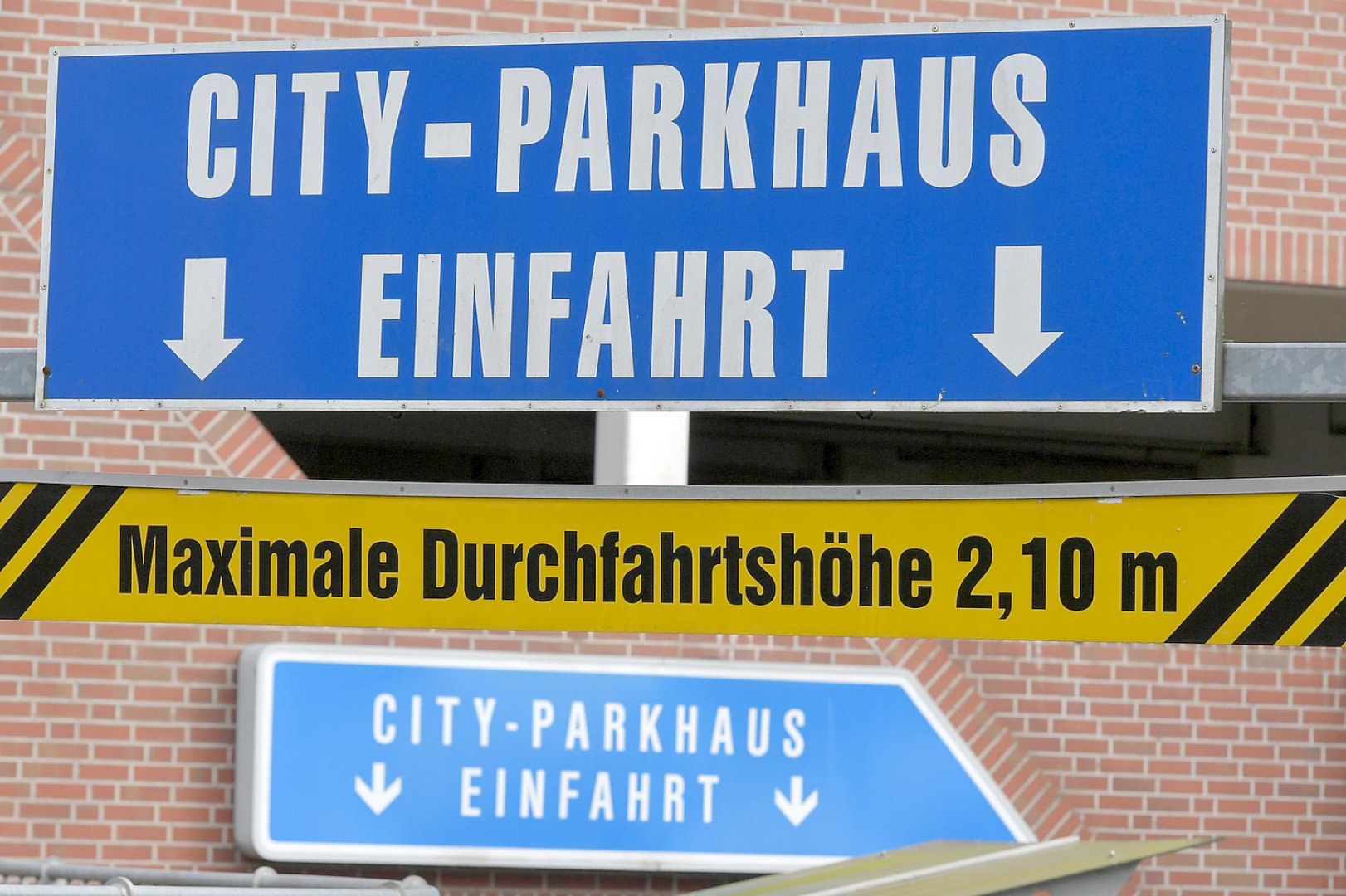 "Wir werden bis unters Dach renovieren" - Bild 1