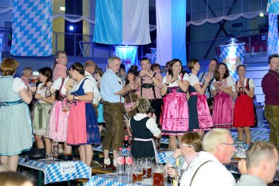 Tausende feierten Oktoberfest in Aurich - Bild 3