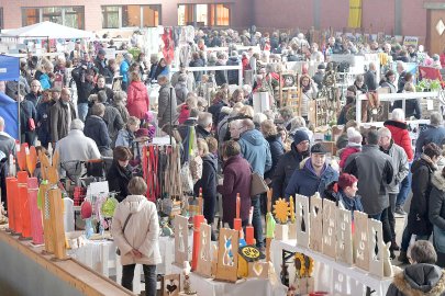 "Tüddelkram"-Messe begeisterte in Timmel - Bild 2