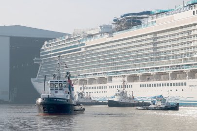 Papenburg: "Norwegian Bliss" ausgedock - Bild 3