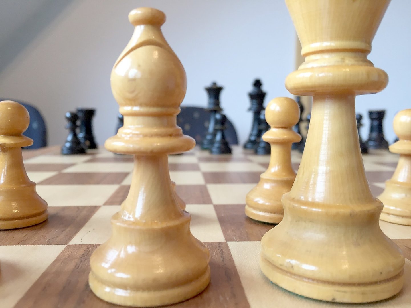 Uwe Rau Der Leeraner Uwe Rau spielt seit 44 Jahren Schach - Ostfriesen-Zeitung