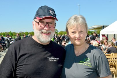Viel los bei Motorrad-Treffen in Jübberde - Bild 2