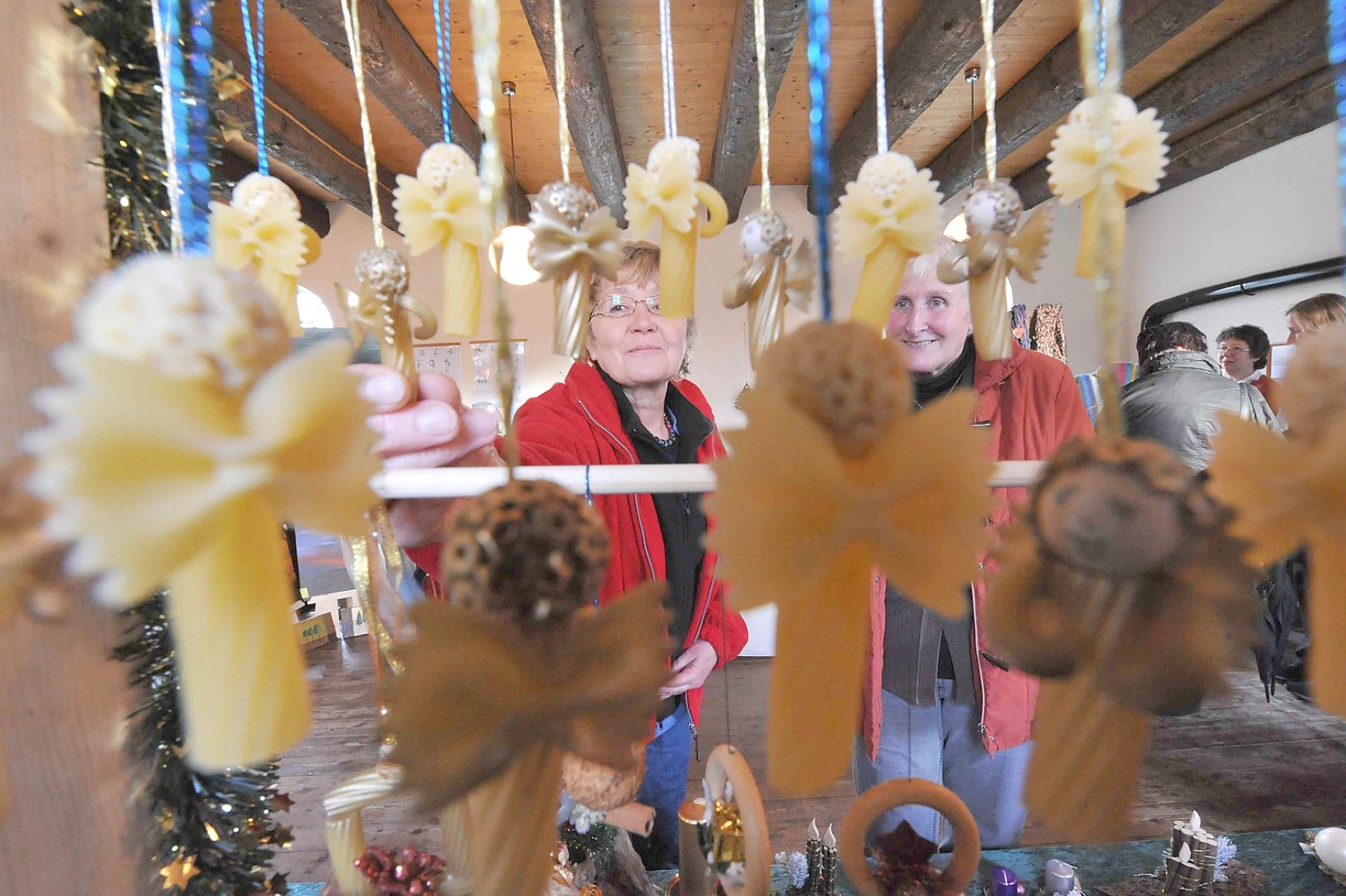 Weihnachtsmarkt in Wiesmoor - Bild 1