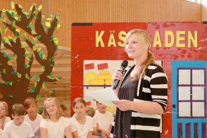 Farbenfroher Abschied für Rektorin in Logabirum - Bild 4