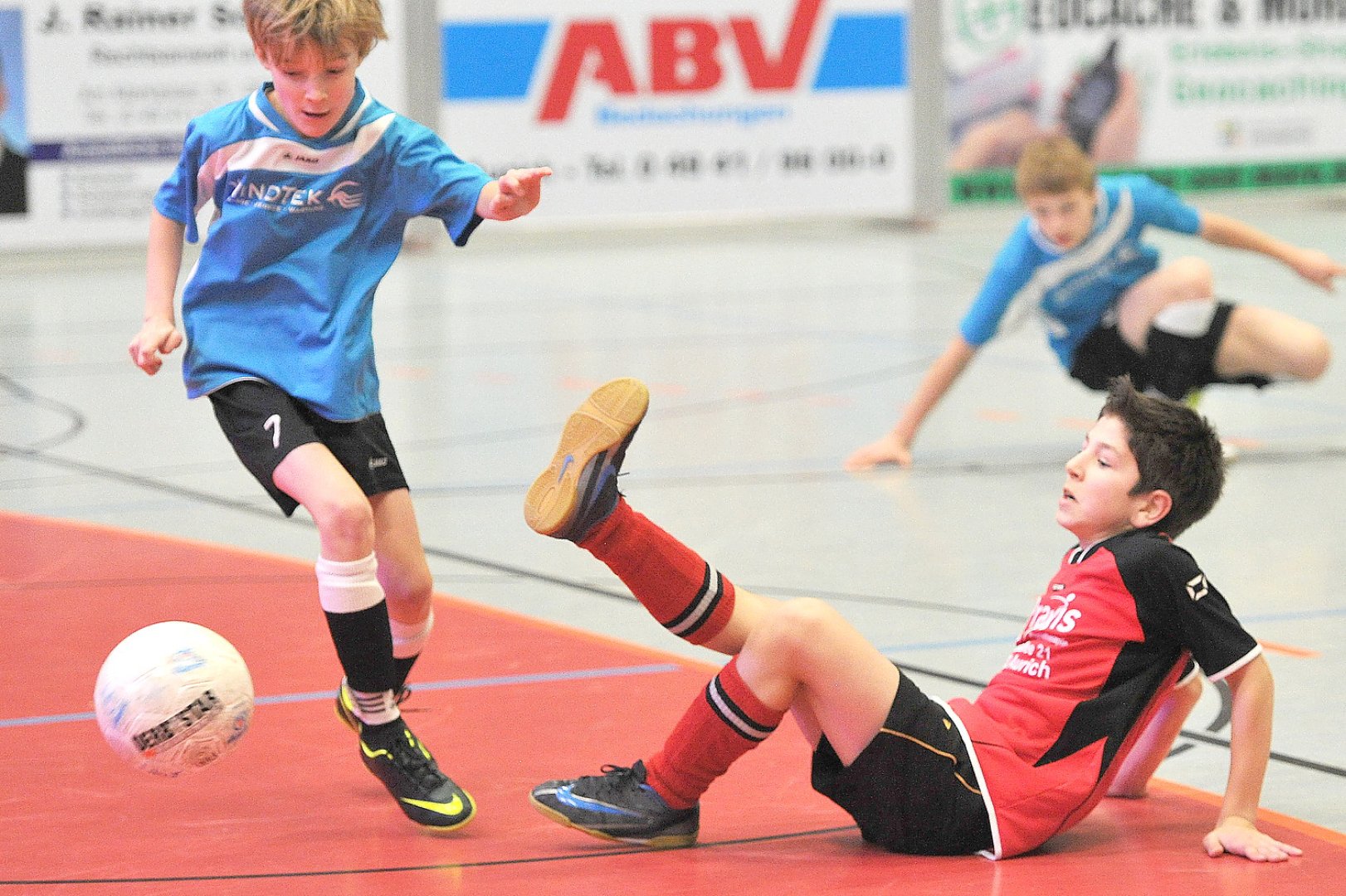 Erste Vorrundenspiele beim Aurich-Cup - Bild 1