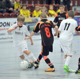 Erste Vorrundenspiele beim Aurich-Cup - Bild 3