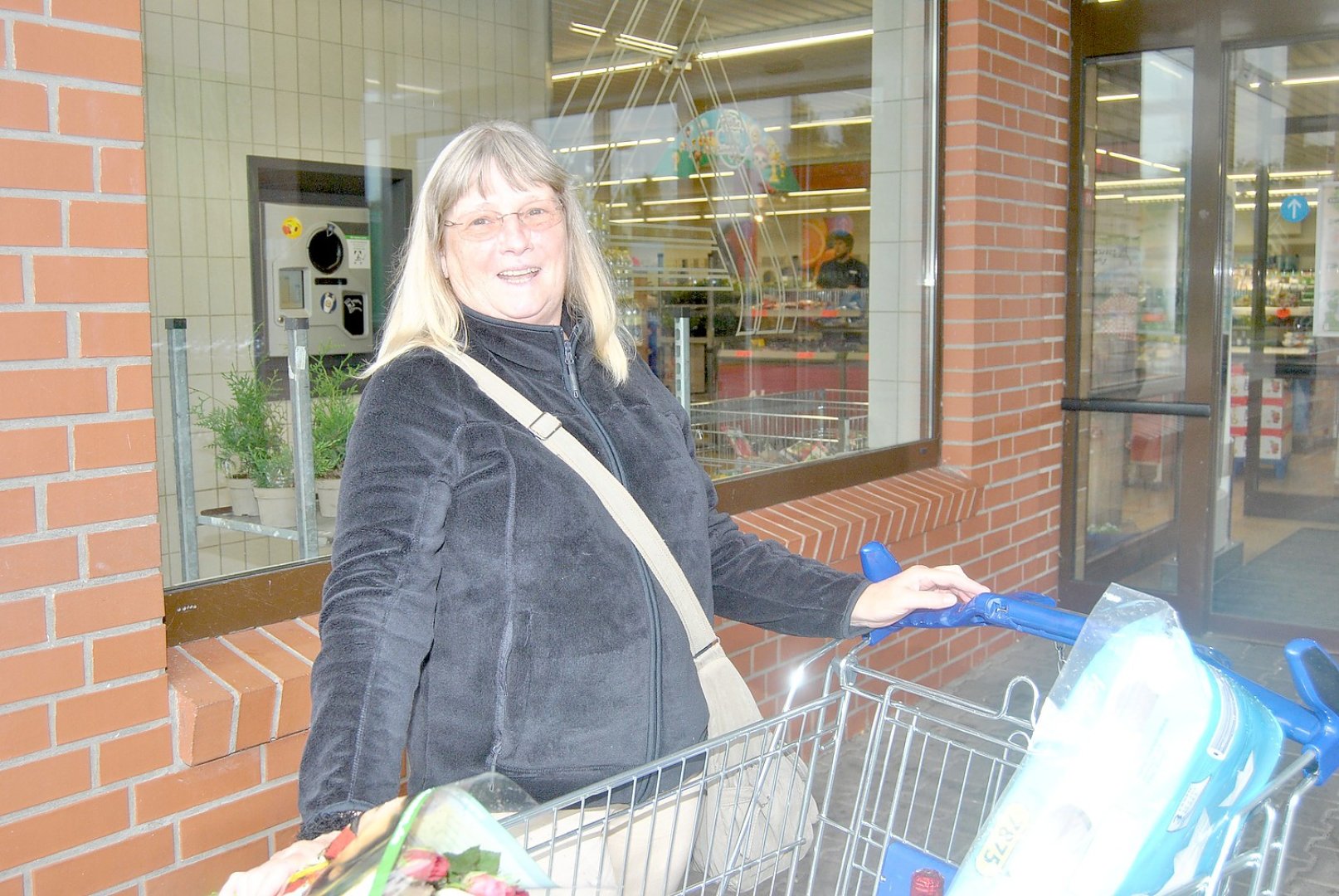 Aurich: Kunden bestürzt wegen Aldi-Schließung in Aurich - Bild 1