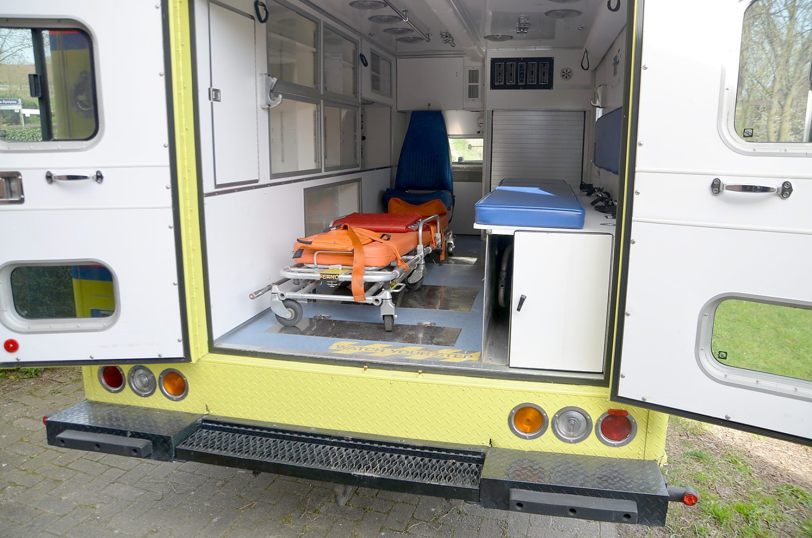 RKSH nutzt Krankenwagen der US-Armee - Bild 1