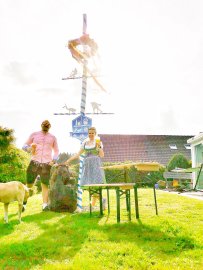 Ostfriesen zeigen ihre Maibäume - Bild 17