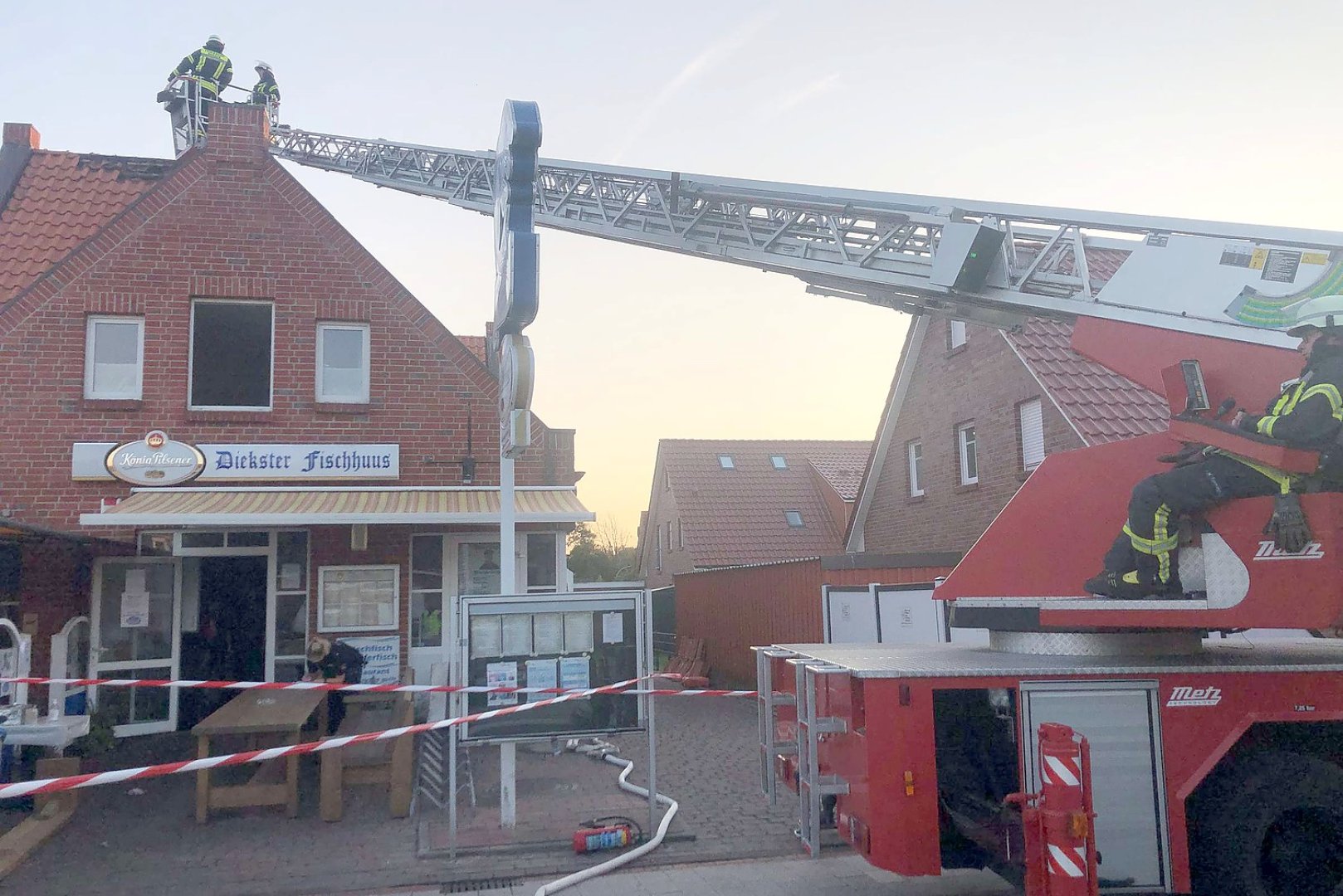 Restaurant-Küche brannte in Norddeich - Bild 2