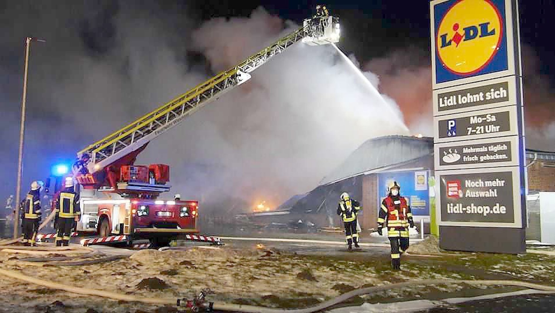 Brand in Lidl-Markt in Aurich - Bild 9