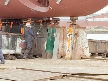 Stapellauf in der Ferus-Smit-Werft - Bild 2