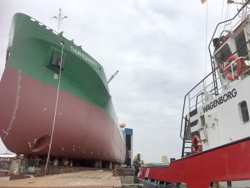 Stapellauf in der Ferus-Smit-Werft - Bild 4