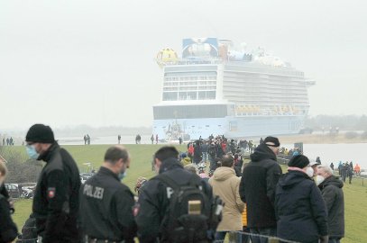 Überführung der "Odyssey of the Seas" - Bild 3