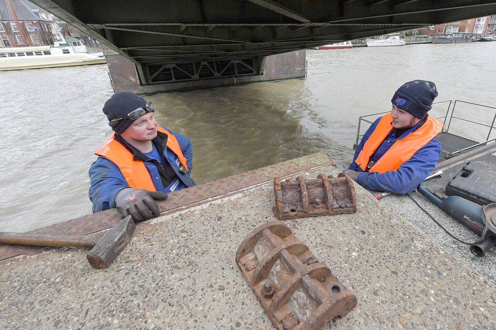 Rathausbrücke muss repariert werden - Bild 1