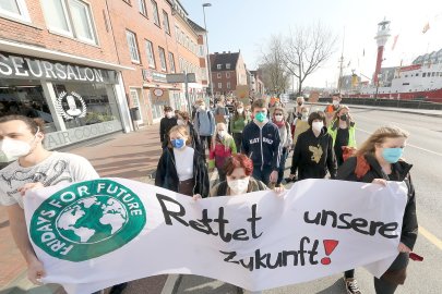 Fridays-for-Future-Demo in Emden - Bild 4