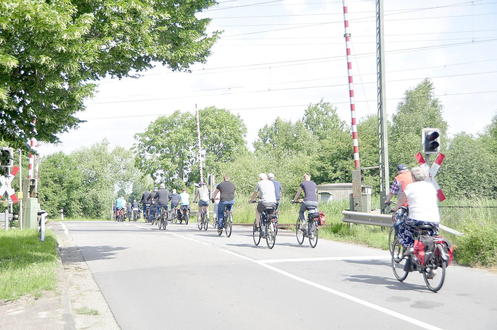 Fahrradkorso von Oldersum nach Simonswolde - Bild 9