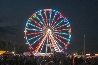 Impressionen vom Festival-Freitag in Papenburg - Bild 18
