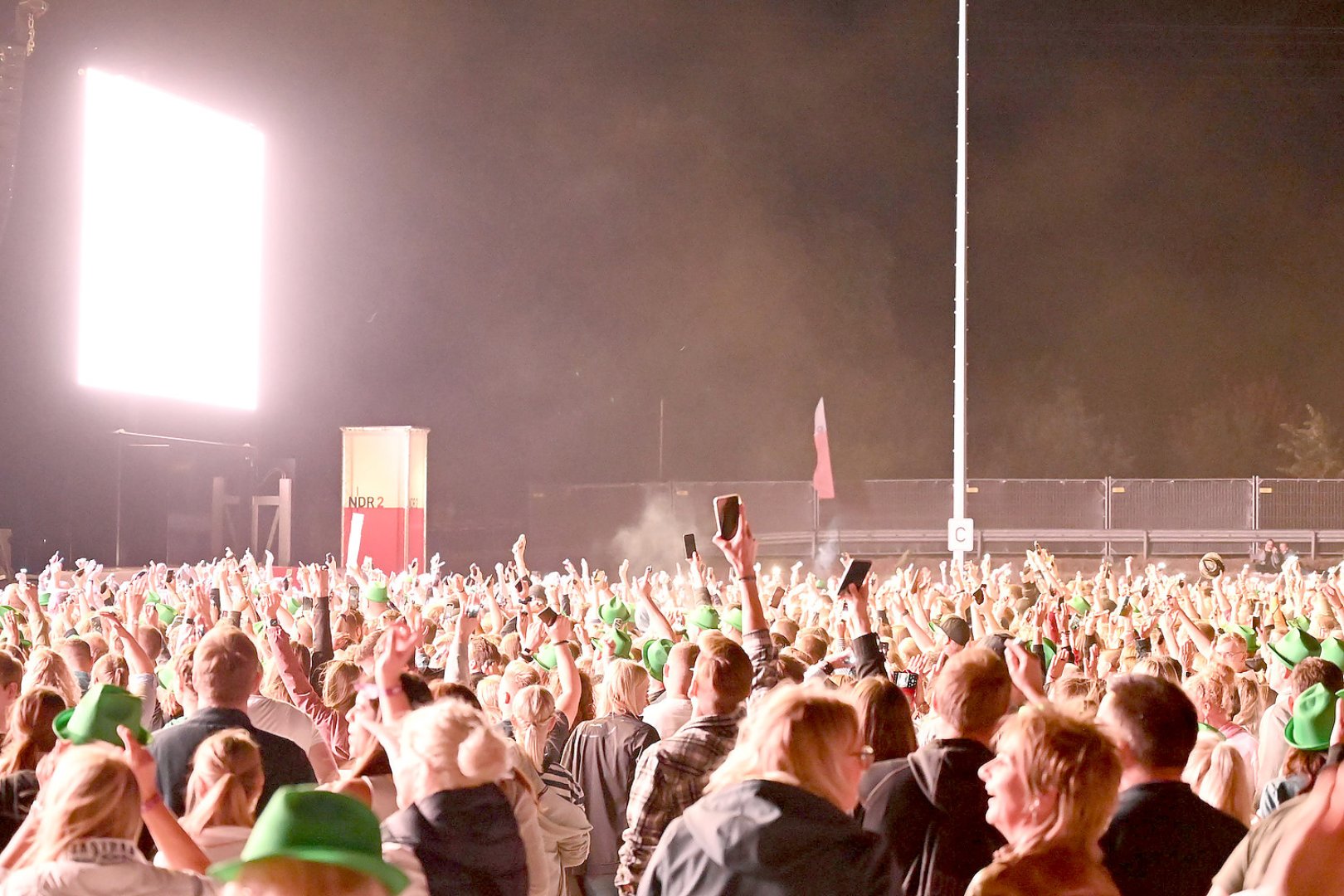 Impressionen vom Festival-Freitag in Papenburg - Bild 21