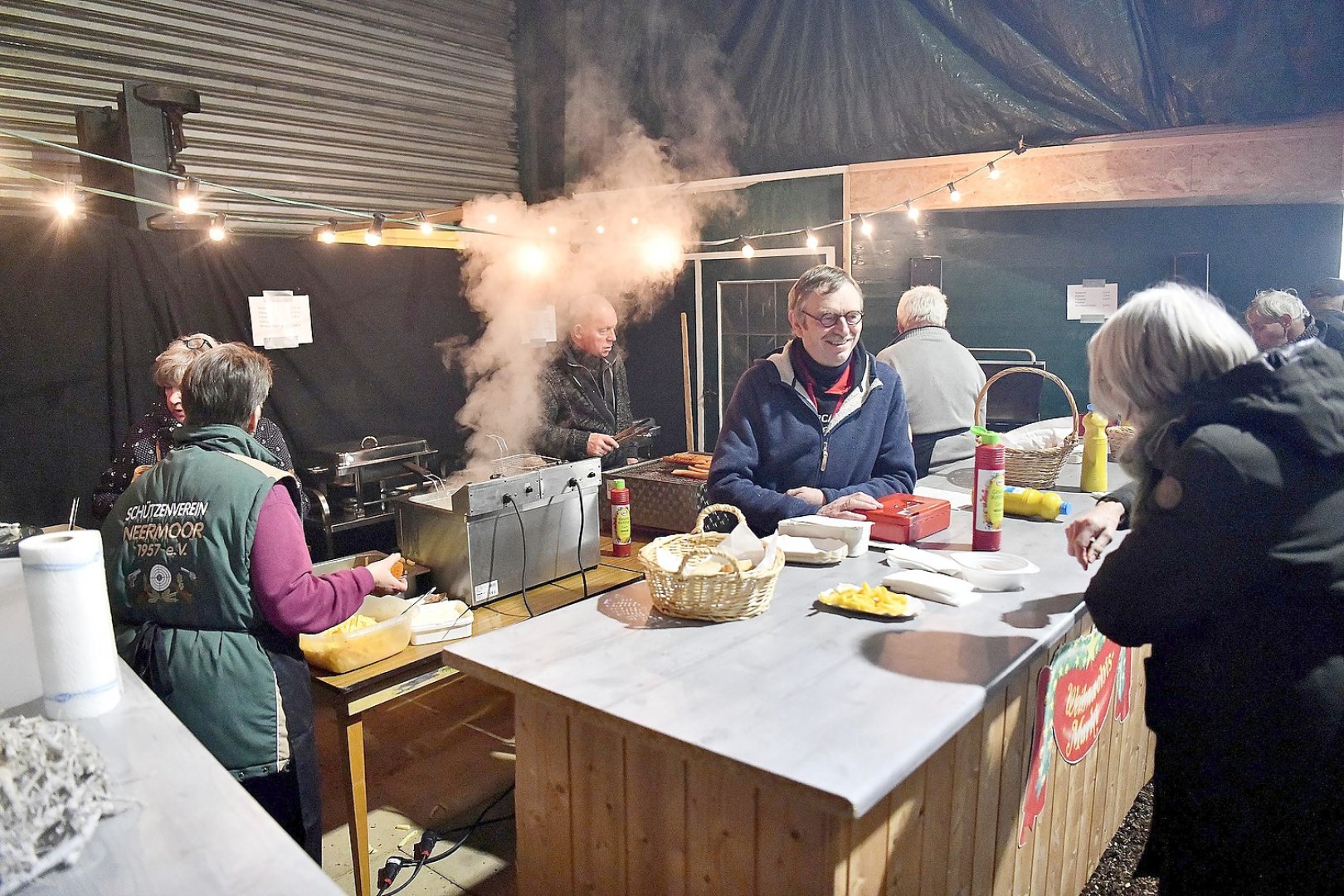 Weihnachtsmarkt in Neermoor - Bild 1