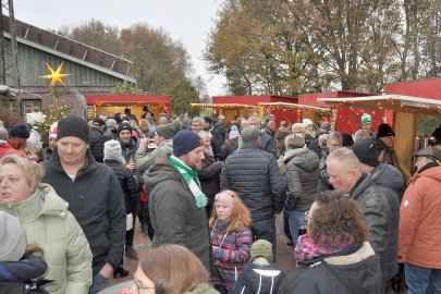 Erster Weihnachtsmarkt beim Schützenhaus in Diele - Bild 3