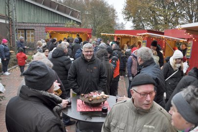 Erster Weihnachtsmarkt beim Schützenhaus in Diele - Bild 4